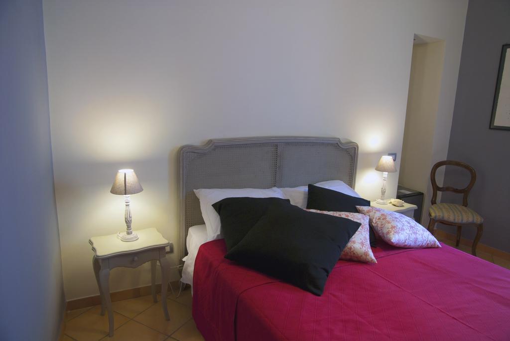 B&B Verdi Σαλέρνο Δωμάτιο φωτογραφία